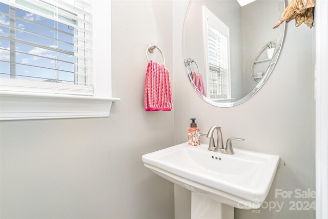 bathroom with sink