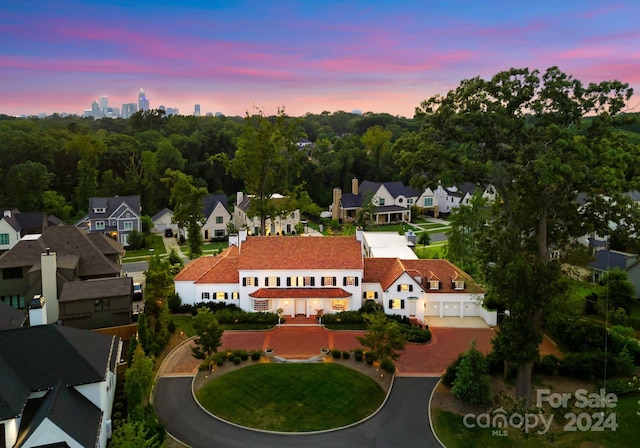 view of aerial view at dusk