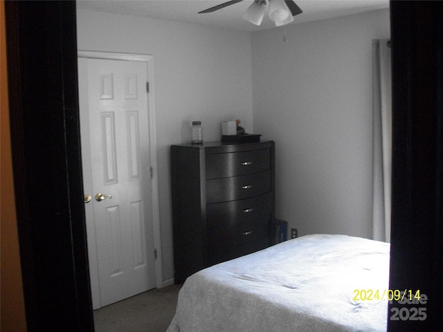 bedroom featuring ceiling fan