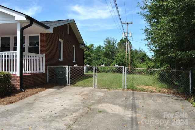 view of side of home