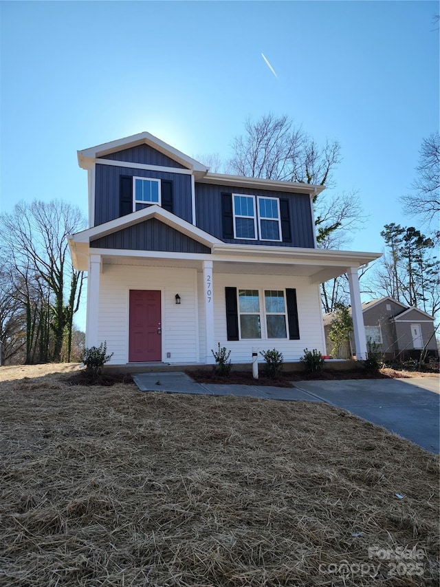 view of front of house featuring covered porch