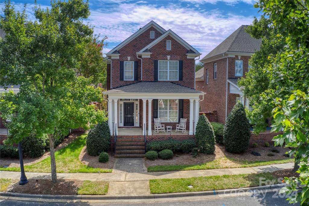 view of front of home featuring a porch