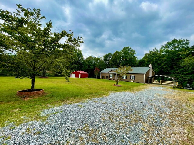 view of yard with a carport