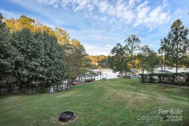 view of yard with a water view