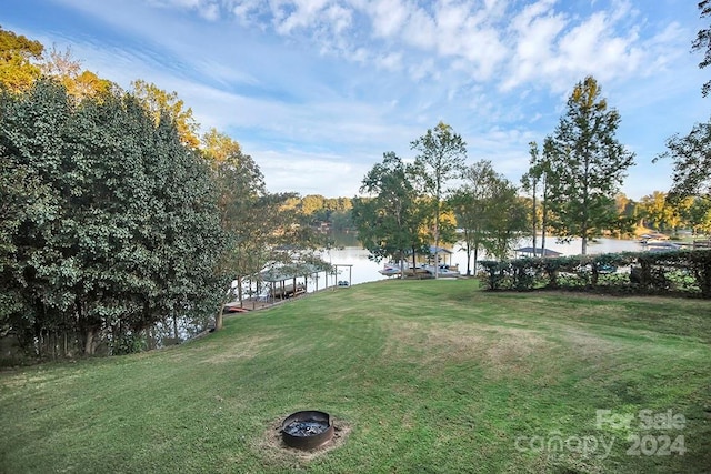 view of yard with a water view