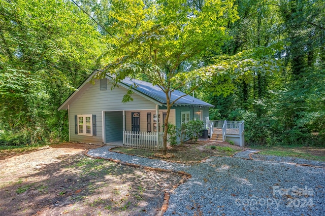 view of front of house with a porch