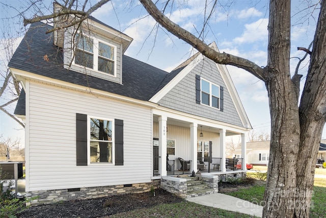 view of front of home featuring a porch