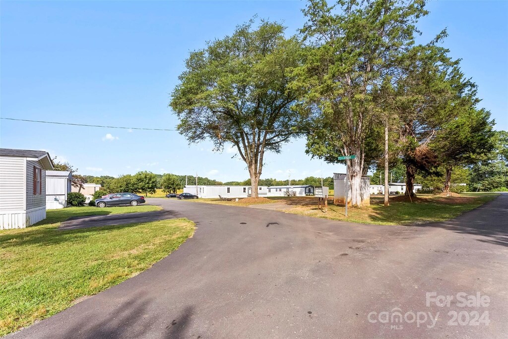 502 Cycle Ln, Dallas, NC 28034 - view of road