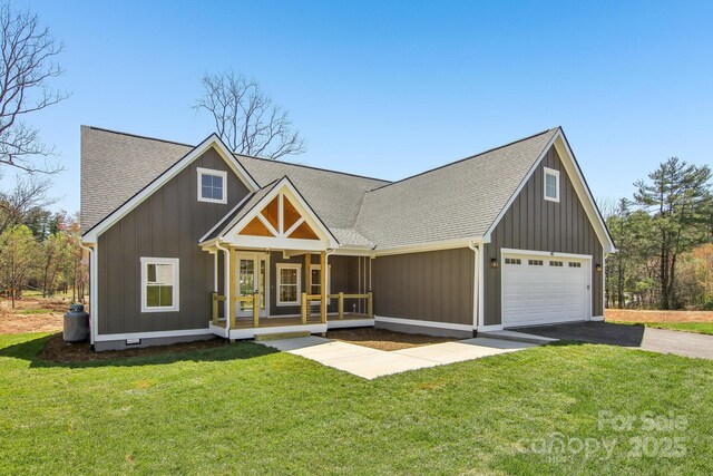40 Haywood Park Dr, Hendersonville, NC 28791 - view of front of property featuring asphalt driveway, covered porch, and a front yard