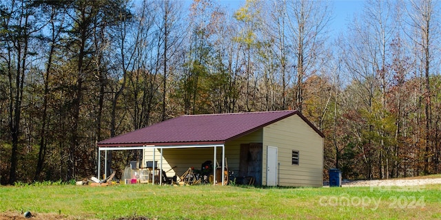 view of outdoor structure