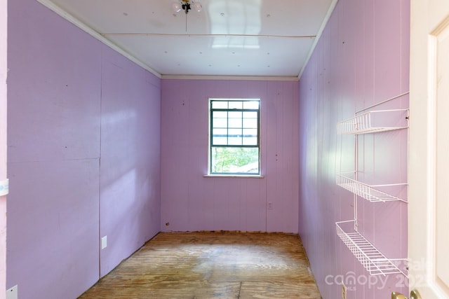 unfurnished room with light hardwood / wood-style floors