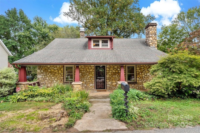 view of front of home featuring covered porch