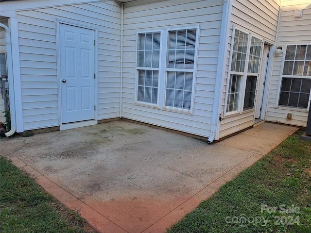 exterior space featuring a patio area