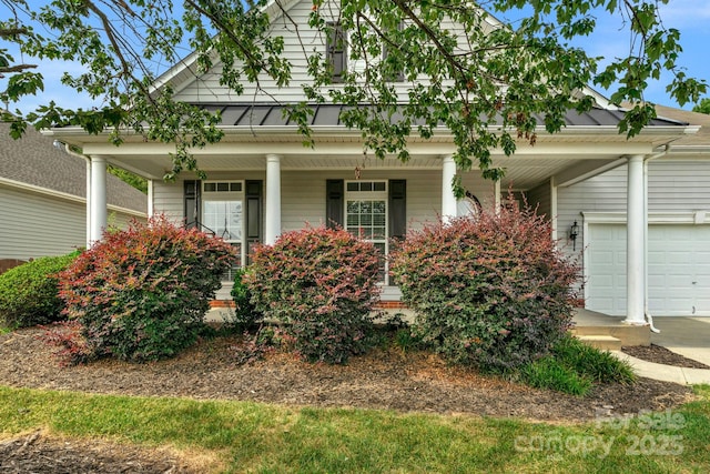 view of front of house with covered porch