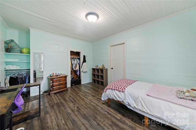 229 Friendship Dr, Ellenboro, NC 28040 - bedroom with wood finished floors, a closet, and ornamental molding