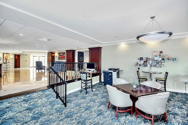 dining area featuring ornamental molding, recessed lighting, visible vents, and baseboards