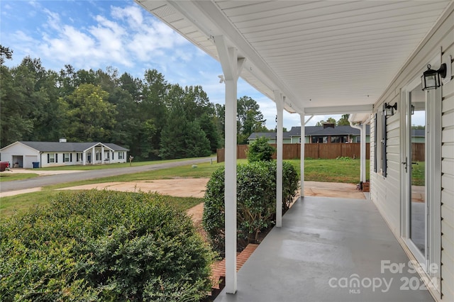 view of patio / terrace with covered porch