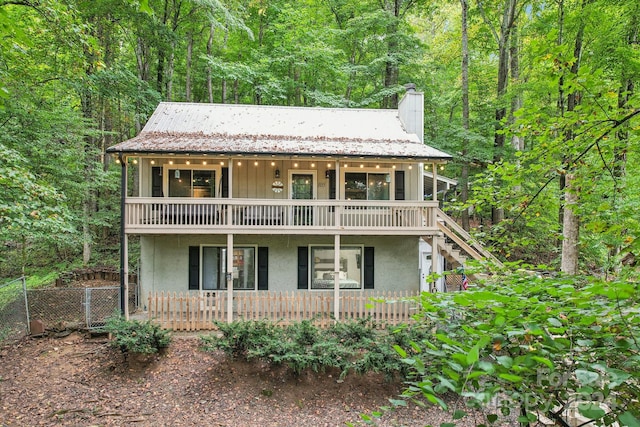 view of front of house with covered porch