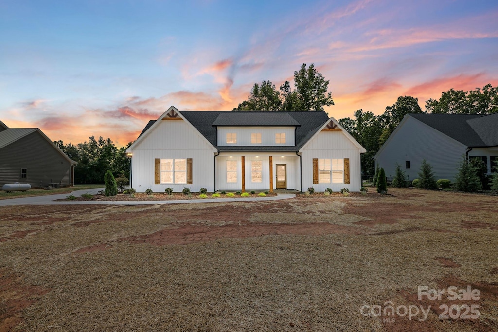 view of modern inspired farmhouse