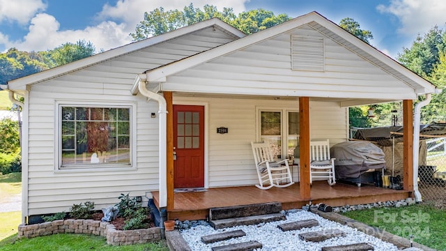 view of front of home featuring covered porch