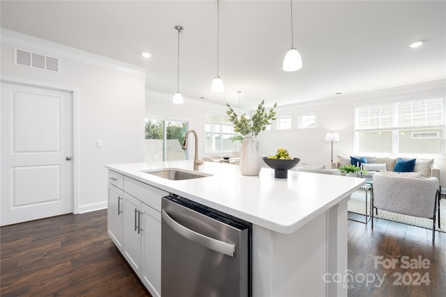 kitchen featuring ornamental molding, dark hardwood / wood-style floors, sink, an island with sink, and stainless steel dishwasher