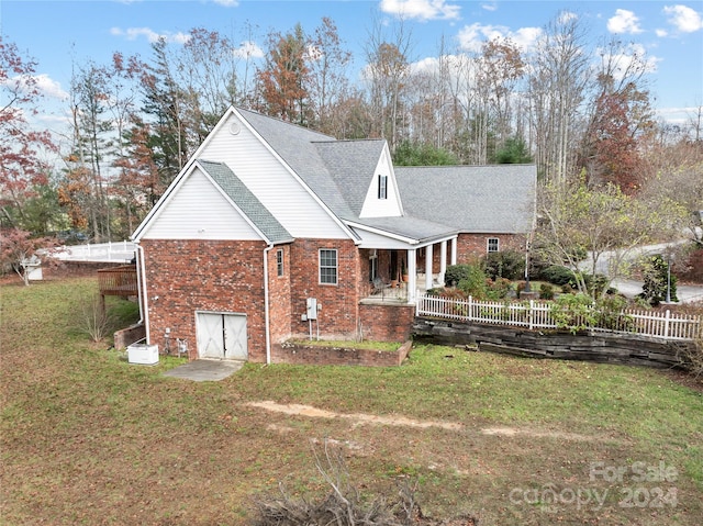 exterior space featuring a yard