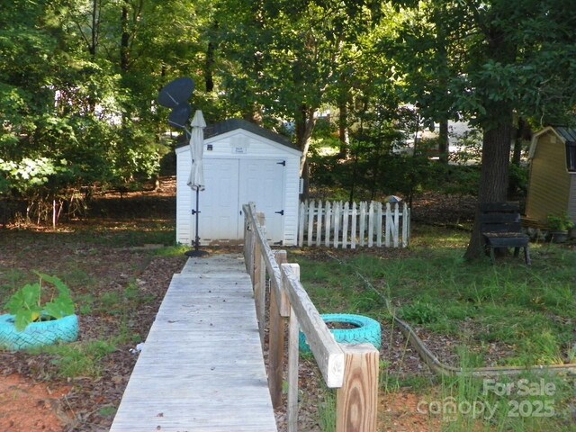 112 S Cardinal Dr, New London, NC 28127 - photo 3