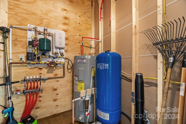 44 Brookside Dr, Burnsville, NC 28714 - utility room with electric water heater