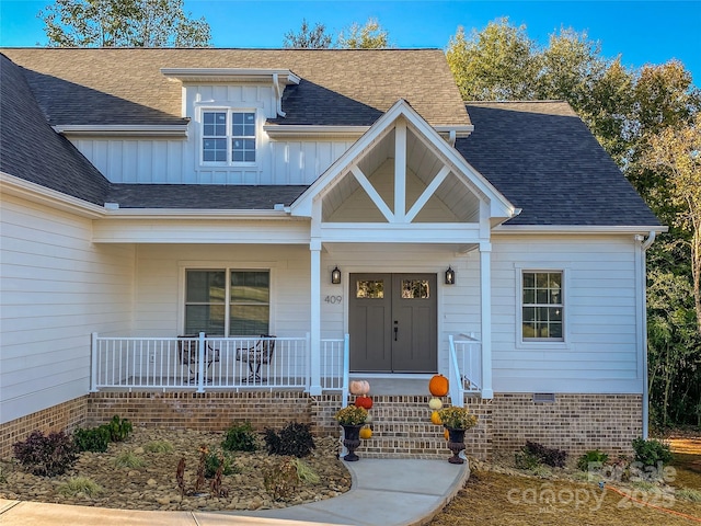 view of front of property with covered porch