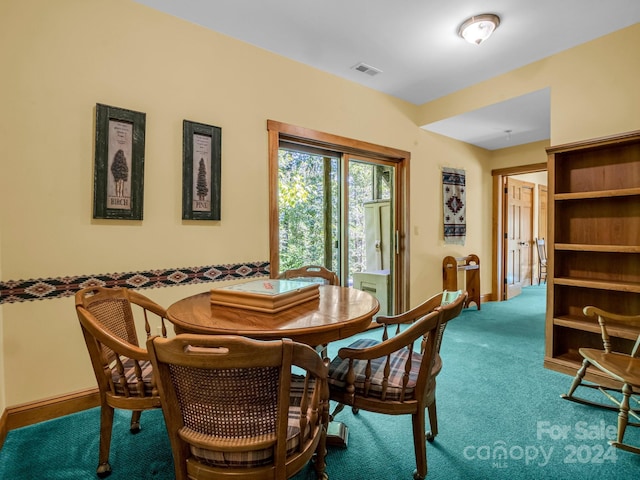 dining room with carpet