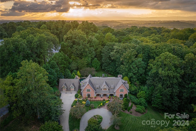 view of aerial view at dusk