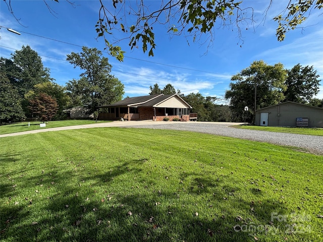 view of front of house with a front lawn