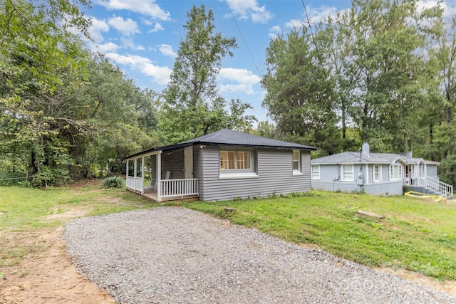 view of front of home with a front yard