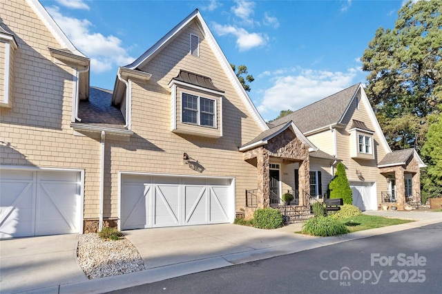 view of front of house featuring a garage