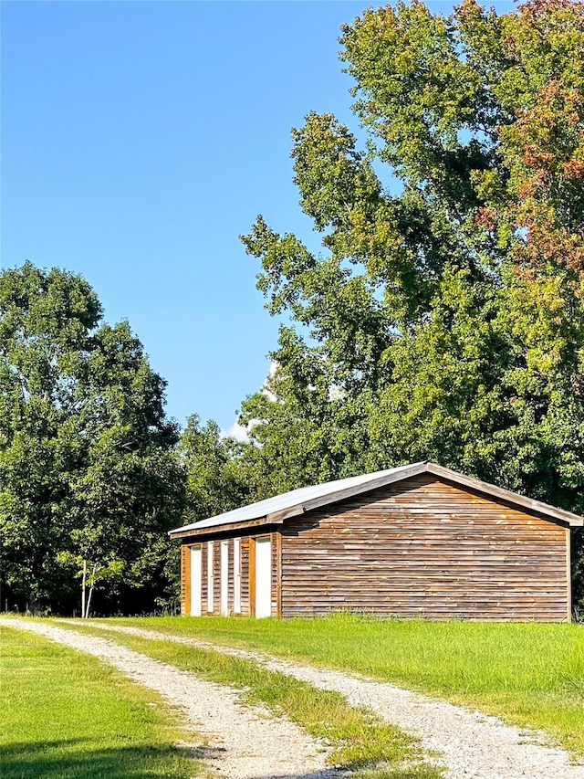 view of outdoor structure