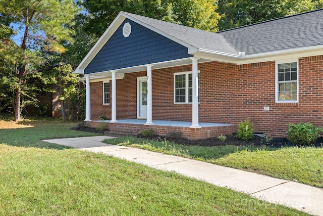 view of front of house with a front yard