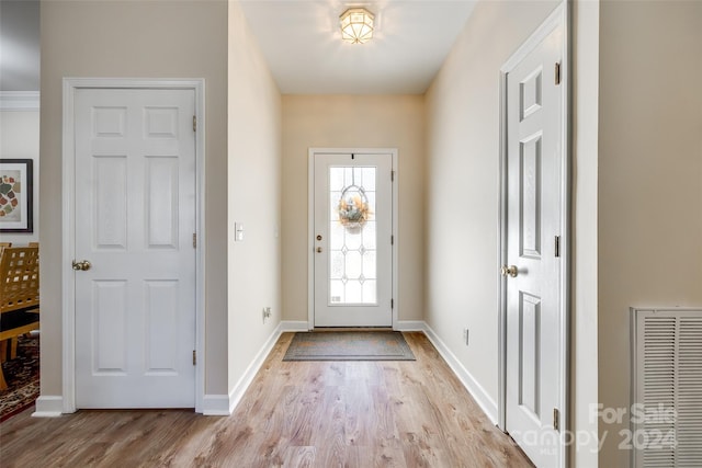 foyer entrance featuring light hardwood / wood-style floors