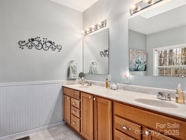 bathroom featuring vanity