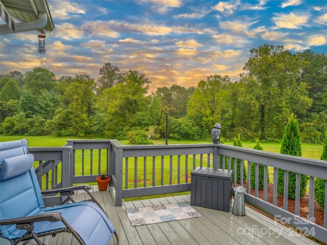 view of deck at dusk