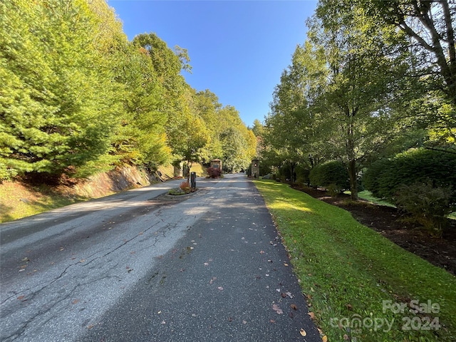 Listing photo 3 for LOT122 W Stone Dr, Blowing Rock NC 28605