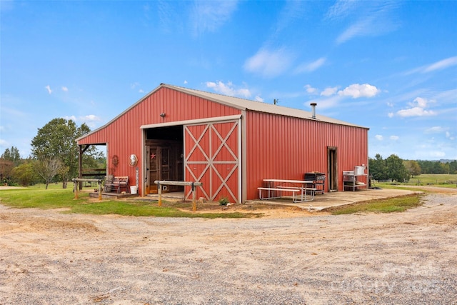 view of outbuilding