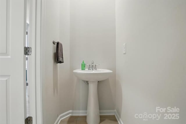 939 Cobbled Way, Fort Mill, SC 29715 - bathroom with baseboards
