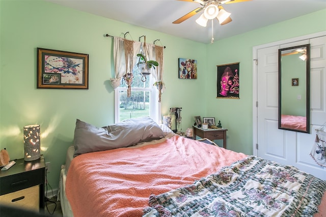 bedroom with ceiling fan