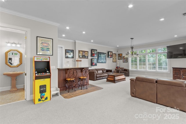 living room featuring crown molding, recessed lighting, and carpet