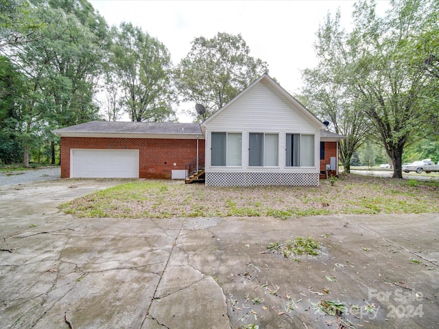 view of front of house with a garage