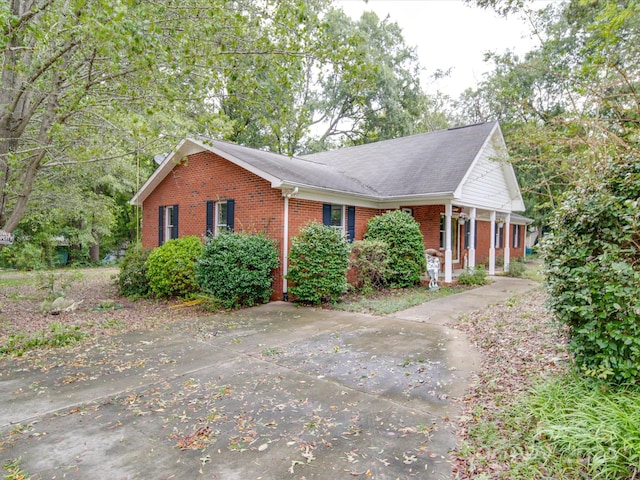 view of home's exterior