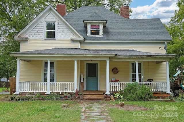 view of front facade featuring a porch