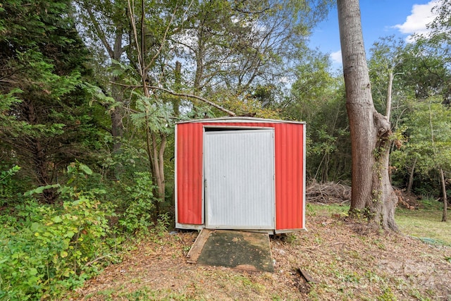 view of outdoor structure