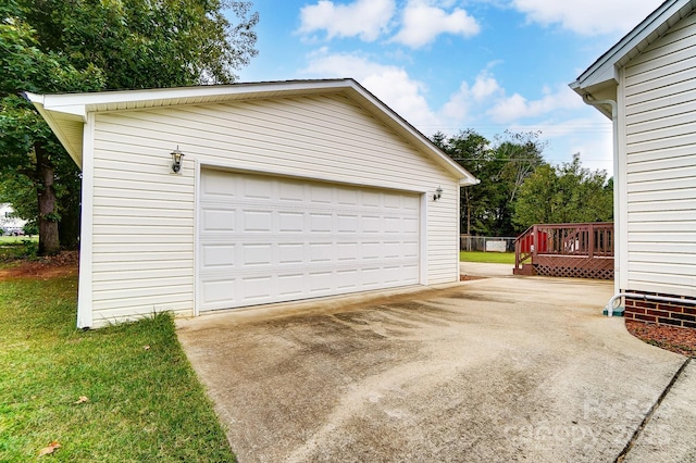 view of detached garage