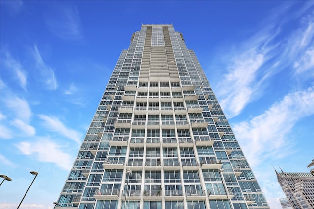215 N Pine St Unit 3705, Charlotte, NC 28202 - view of building exterior